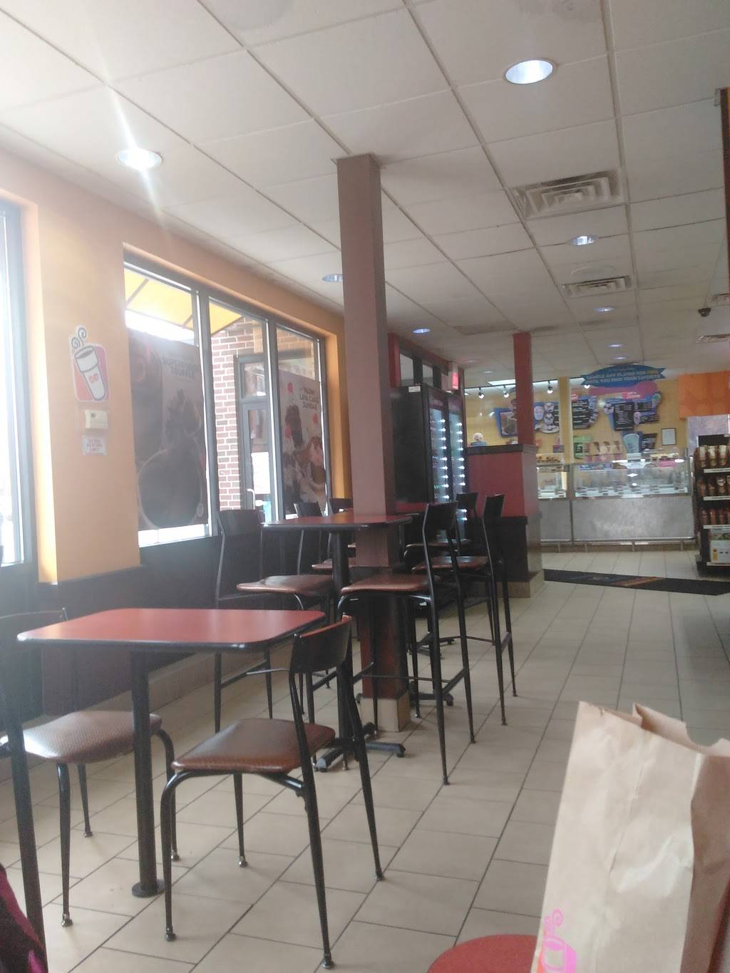 Dunkin Donuts | cafe | 1743 W Lawrence Ave, Chicago, IL 60640, USA | 7733340554 OR +1 773-334-0554