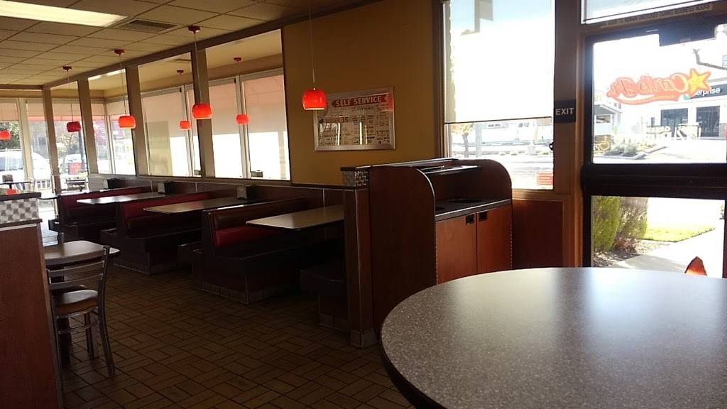 Carls Jr. / Green Burrito | meal takeaway | 2615 Broadway, Sacramento, CA 95818, USA | 9164542861 OR +1 916-454-2861