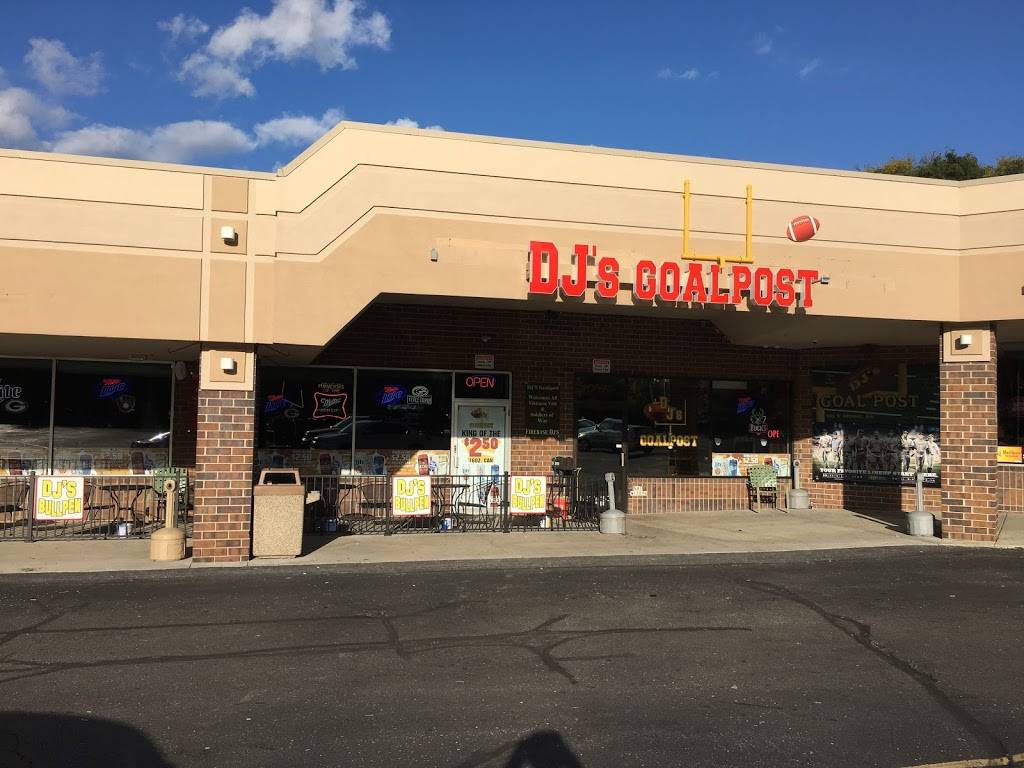 DJs Goalpost Sports Bar and Grill | restaurant | N81W15094 Appleton Ave, Menomonee Falls, WI 53051, USA | 2622551795 OR +1 262-255-1795
