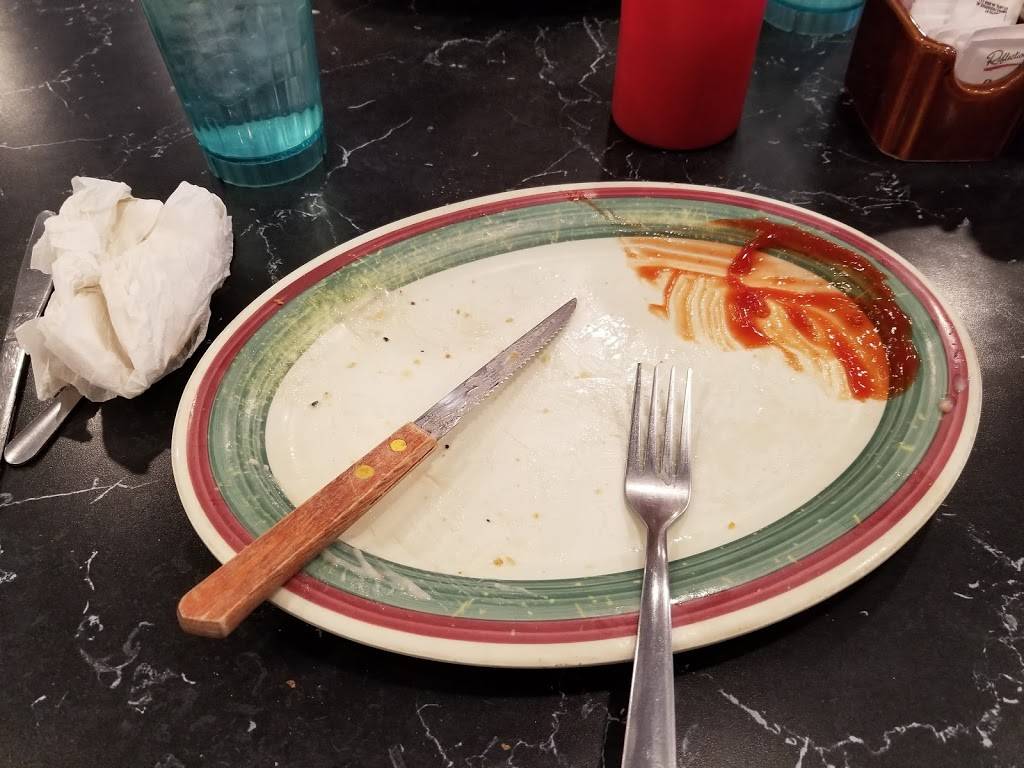 Family Table | restaurant | 1123 4th Ave S, Denison, IA 51442, USA | 7122636300 OR +1 712-263-6300