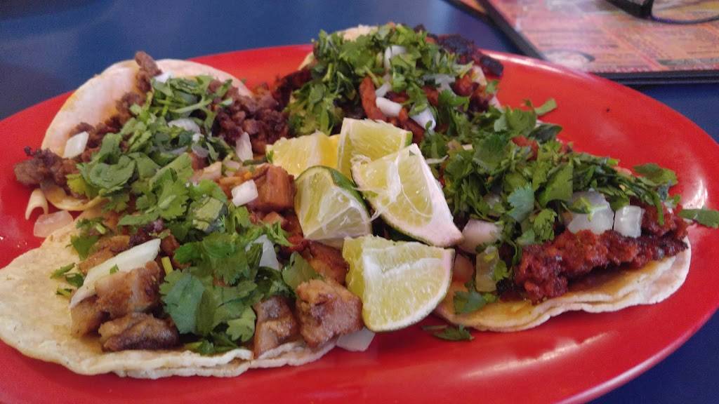 Machete Azteca | restaurant | 6709 W Indian School Rd, Phoenix, AZ 85033, USA | 6236969291 OR +1 623-696-9291