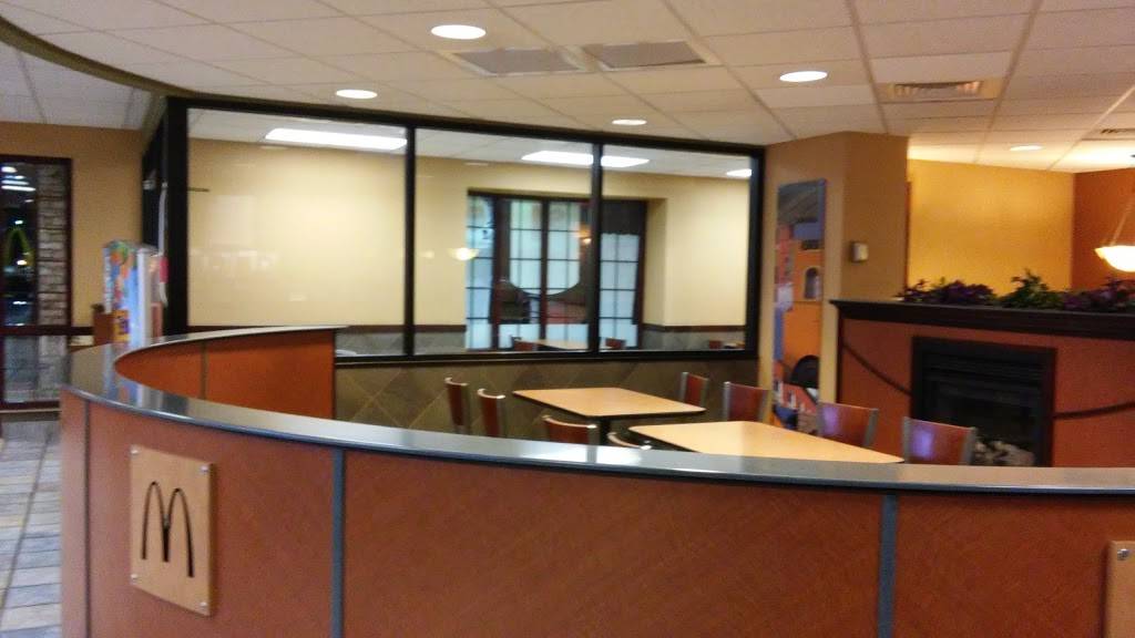 McDonalds | cafe | 2400 N Main St, Hubbard, OH 44425, USA | 3305349176 OR +1 330-534-9176