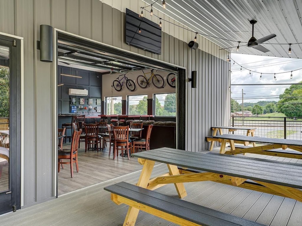 Crankys Pump N Pints | restaurant | 640 E Maple St, Johnson City, TN 37601, USA | 4232023183 OR +1 423-202-3183