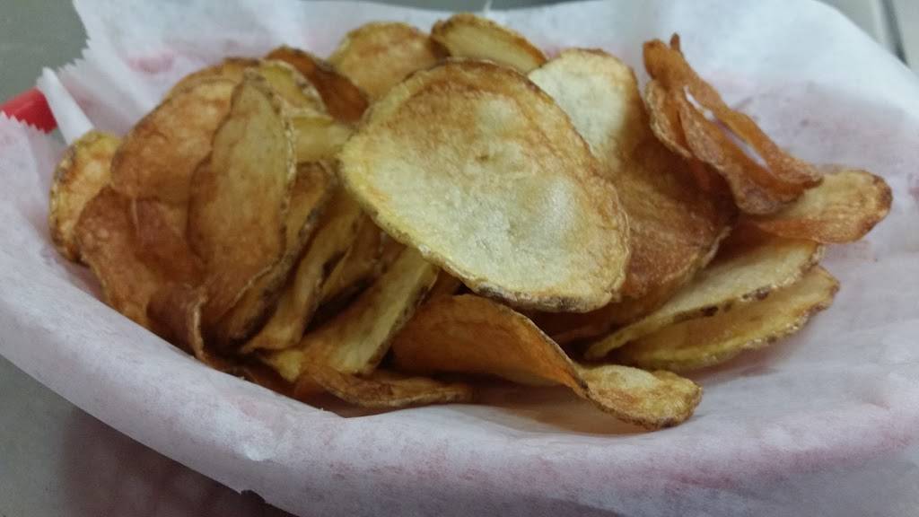 Annas Pizza & Pasta | restaurant | 101 S Benton St, Winnebago, IL 61088, USA | 8153351065 OR +1 815-335-1065