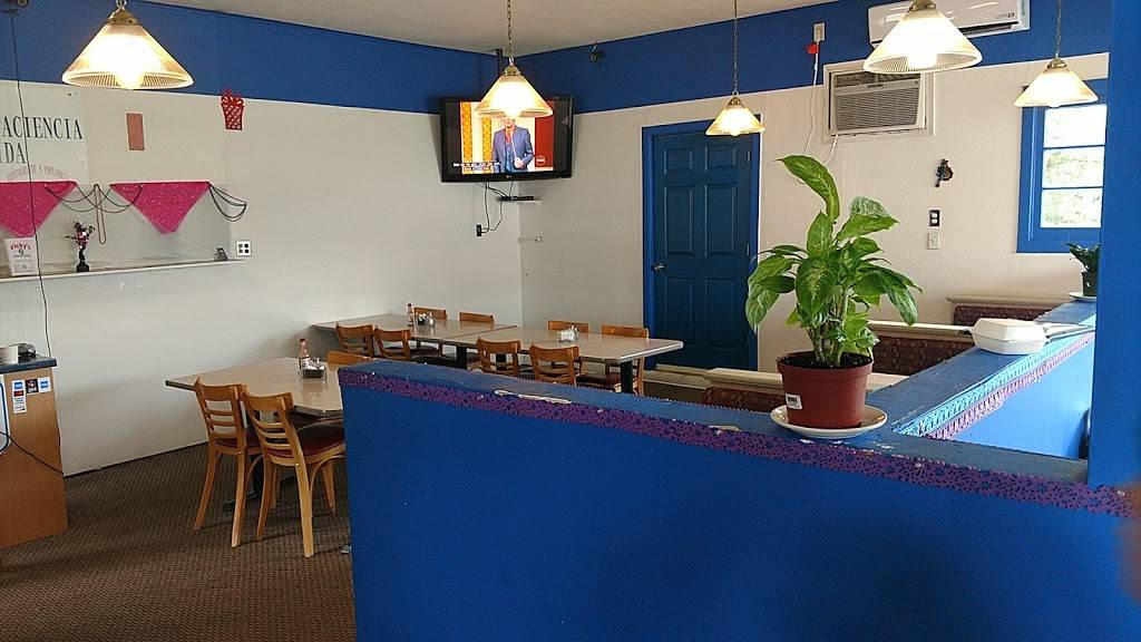 Vickys Salvadorean Restaurant | restaurant | 1409 S Gold St #8908, Centralia, WA 98531, USA | 3607360298 OR +1 360-736-0298