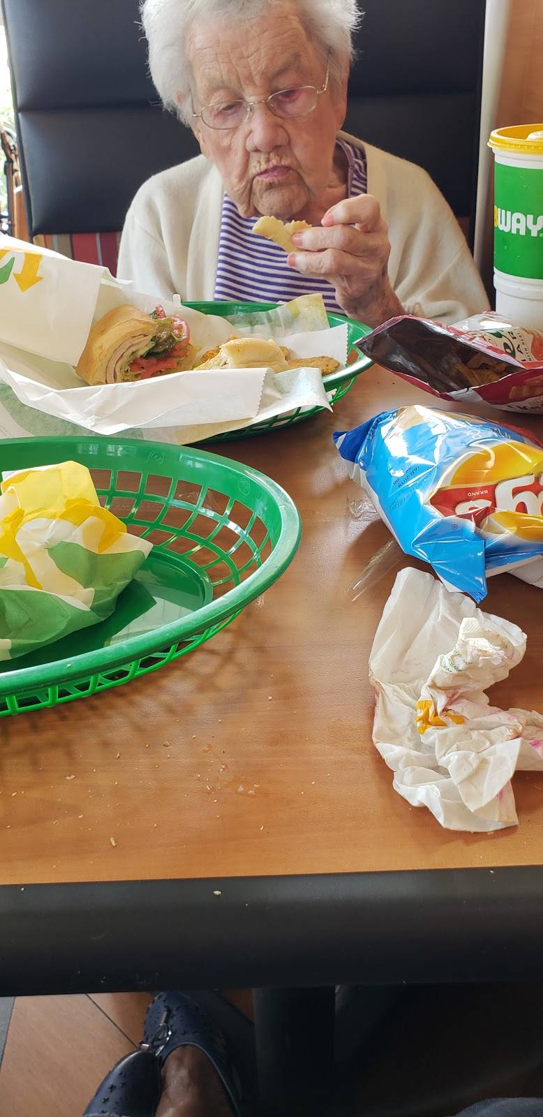 Subway | restaurant | 2304 Remi Dr, Melbourne, FL 32940, USA | 3216368312 OR +1 321-636-8312