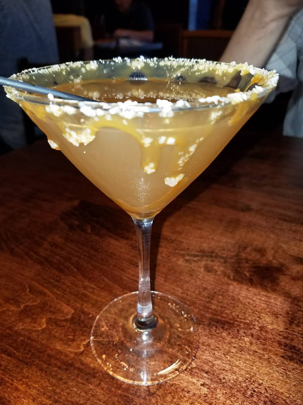 Angelos Pizza | restaurant | 13715 Madison Ave, Lakewood, OH 44107, USA | 2162210440 OR +1 216-221-0440