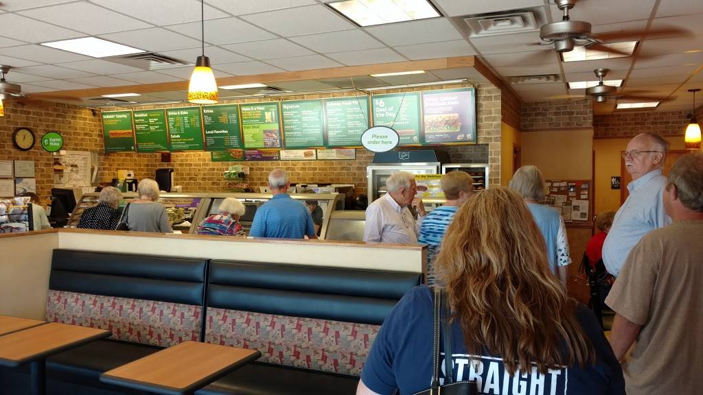 Subway | restaurant | 1735 N 3rd St, Terre Haute, IN 47804, USA | 8122355391 OR +1 812-235-5391