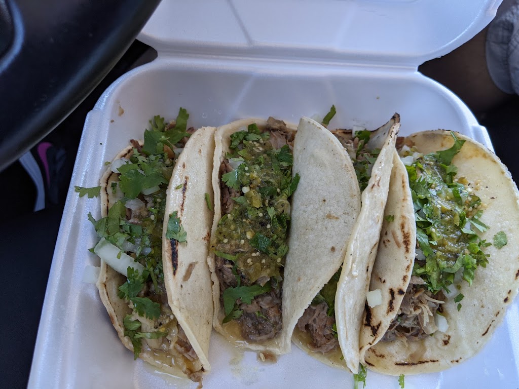 Carnitas El Michoacáno | restaurant | 3647 W 8th St, Yuma, AZ 85364, USA | 9283885435 OR +1 928-388-5435