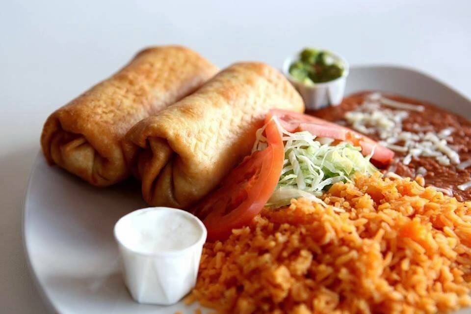 Azteca Restaurant MKE | restaurant | 901 Milwaukee Ave, South Milwaukee, WI 53172, USA | 4147660450 OR +1 414-766-0450