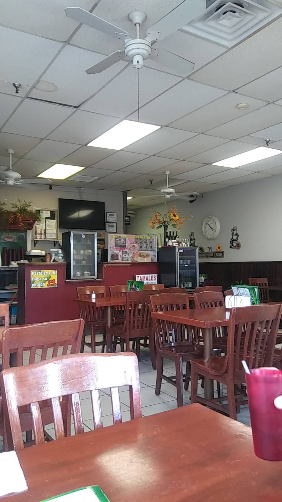 El Rey De La Papa Y La Paisa | restaurant | 1021 S Dillard St, Winter Garden, FL 34787, USA | 4076560700 OR +1 407-656-0700