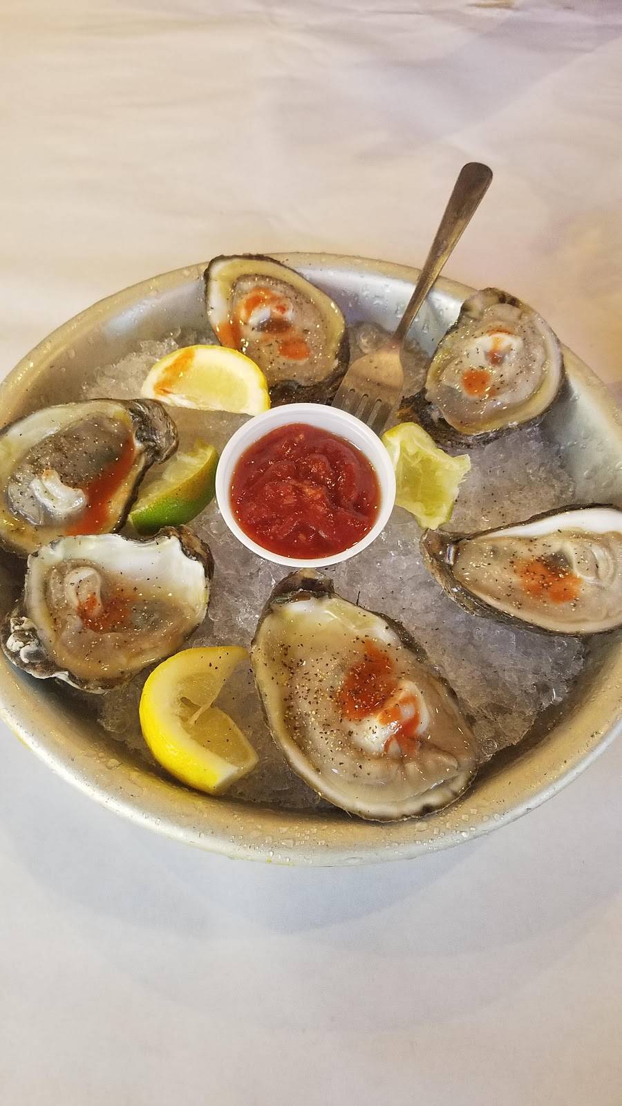 Smashin Crab | restaurant | 700 E Sonterra Blvd #1117, San Antonio, TX 78258, USA | 2104023337 OR +1 210-402-3337