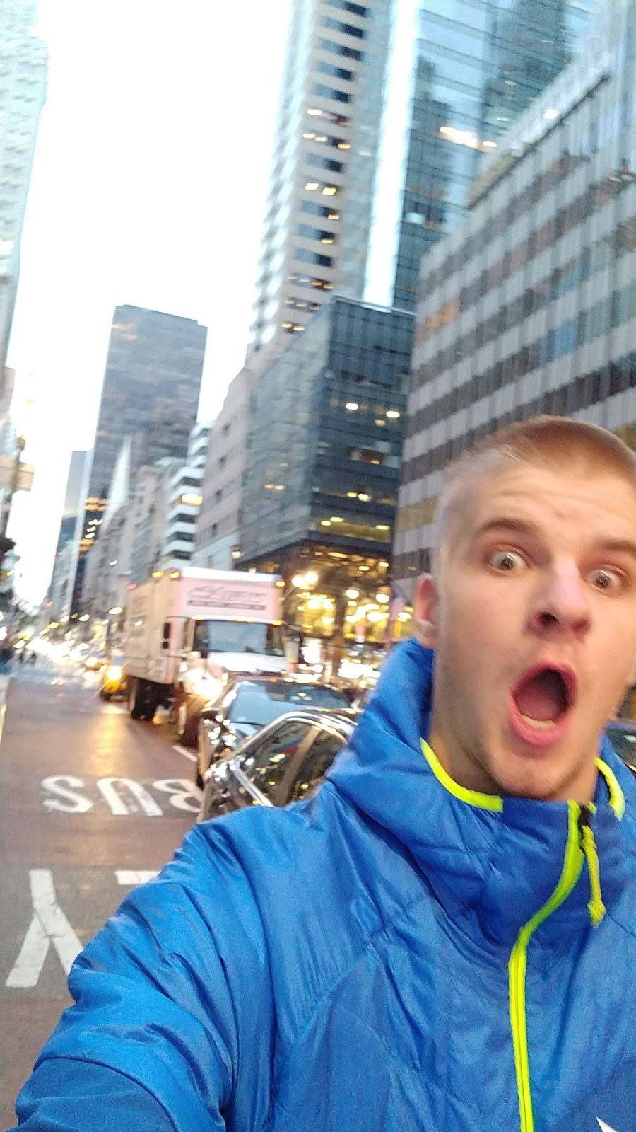 Finn& Oli | restaurant | 5501 Amboy Rd, Staten Island, NY 10312, USA | 6464364224 OR +1 646-436-4224