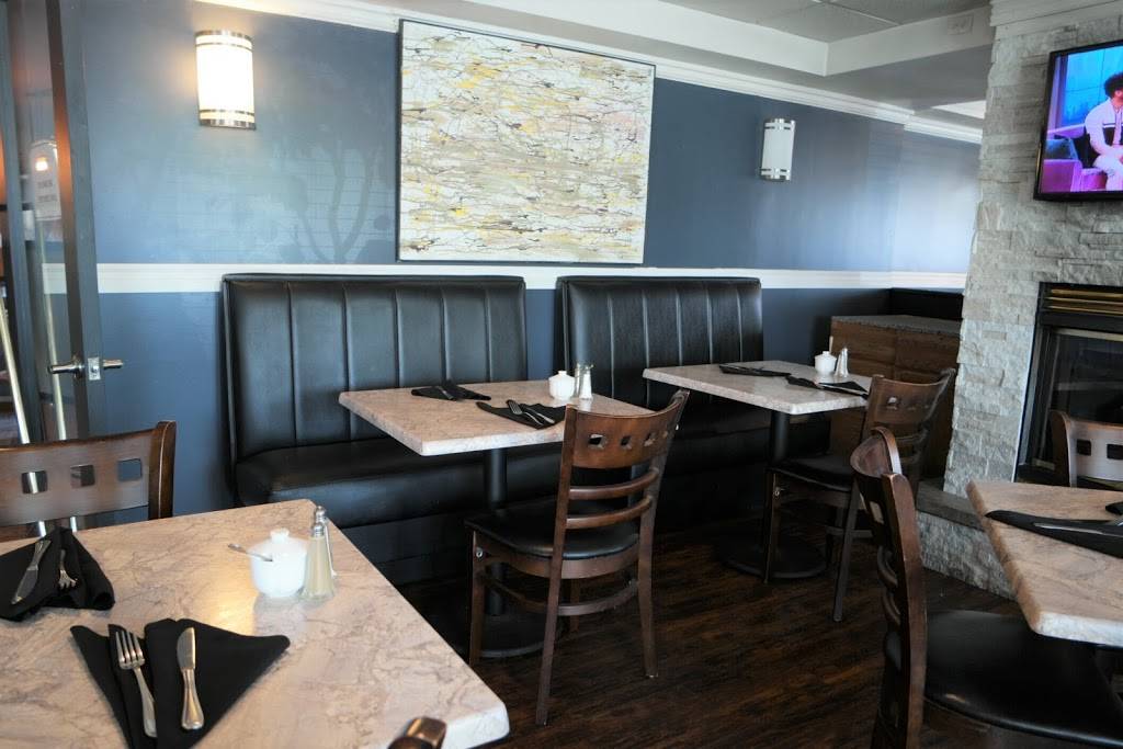 Fox Bistro | restaurant | 640 Dixon Rd, Etobicoke, ON M9W 1J1, Canada | 4162437912 OR +1 416-243-7912