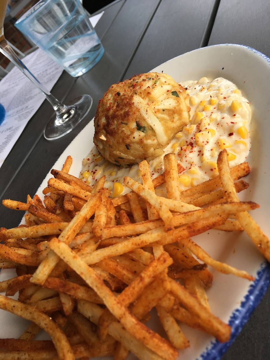 Raw Bar Baltimore | restaurant | 2809 Boston St, Baltimore, MD 21224, USA | 4437087961 OR +1 443-708-7961