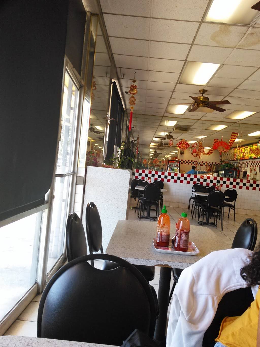 Fantastix | restaurant | 2610 W Edinger Ave # D, Santa Ana, CA 92704, USA | 7147516082 OR +1 714-751-6082