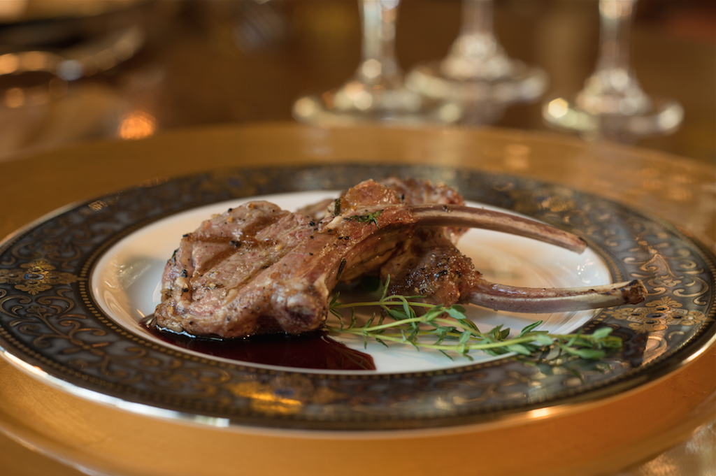 Redbook Restaurant | restaurant | 4486 Summit Point Rd, Charles Town, WV 25414, USA | 3047288858 OR +1 304-728-8858