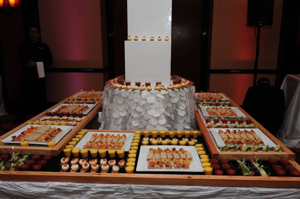 B H Gourmet Foods | restaurant | 220 SW 31st St, Fort Lauderdale, FL 33315, USA | 9544046417 OR +1 954-404-6417