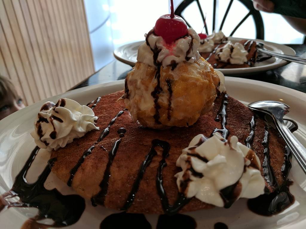 El Caporal Mexican Restaurant | restaurant | 1909 Blankenbaker Pkwy, Louisville, KY 40299, USA | 5022669605 OR +1 502-266-9605