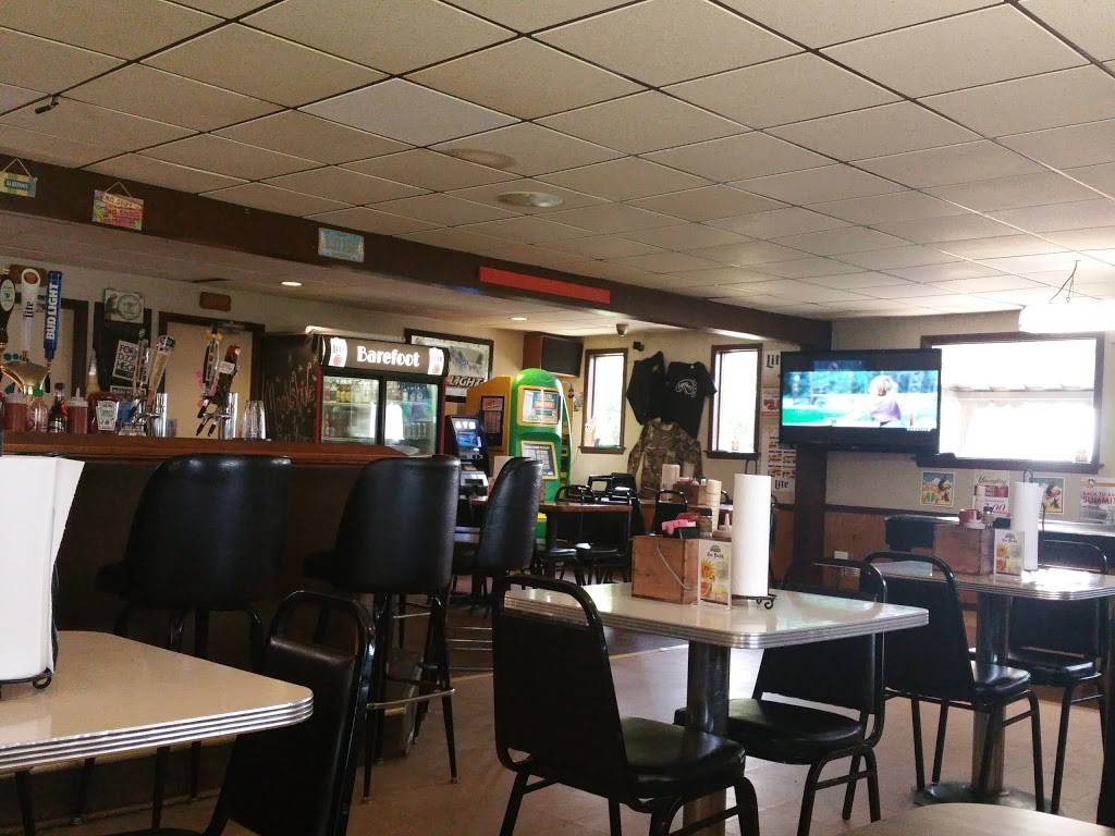 Barefoot Bar & Grill | restaurant | 614 Schenley Rd, Leechburg, PA 15656, USA | 7248457624 OR +1 724-845-7624