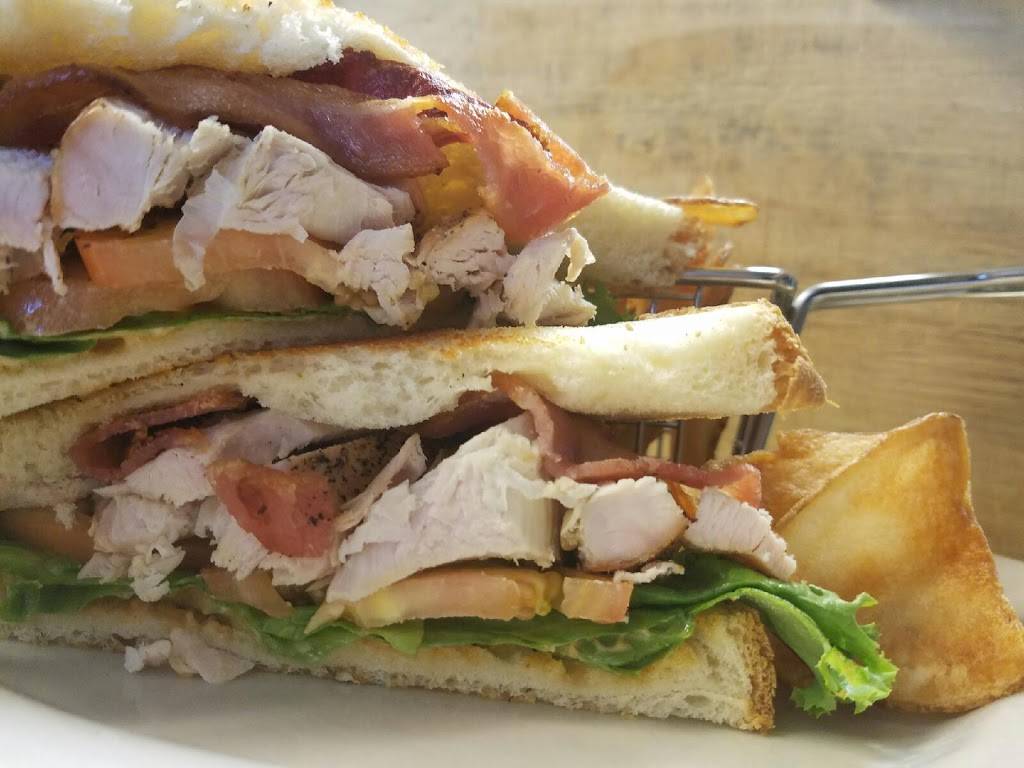 The Thirsty Beaver Hometown Pub & Grub | restaurant | 288 Atwood Ave, Cranston, RI 02920, USA | 4012707686 OR +1 401-270-7686