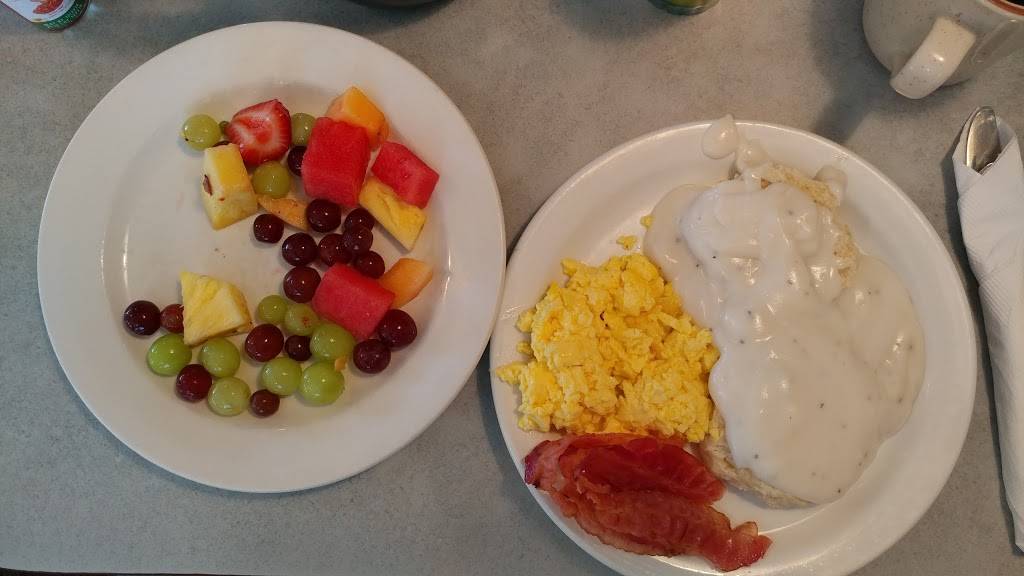 Family Table Restaurant | restaurant | 829 S Grand Ave, Spencer, IA 51301, USA | 7122624464 OR +1 712-262-4464