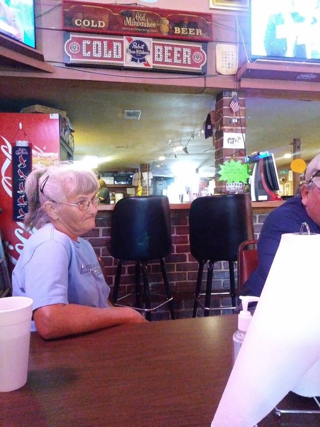 Pickled Petes Bar & Grill | restaurant | 303 E McKay St, Frontenac, KS 66763, USA | 6202313391 OR +1 620-231-3391