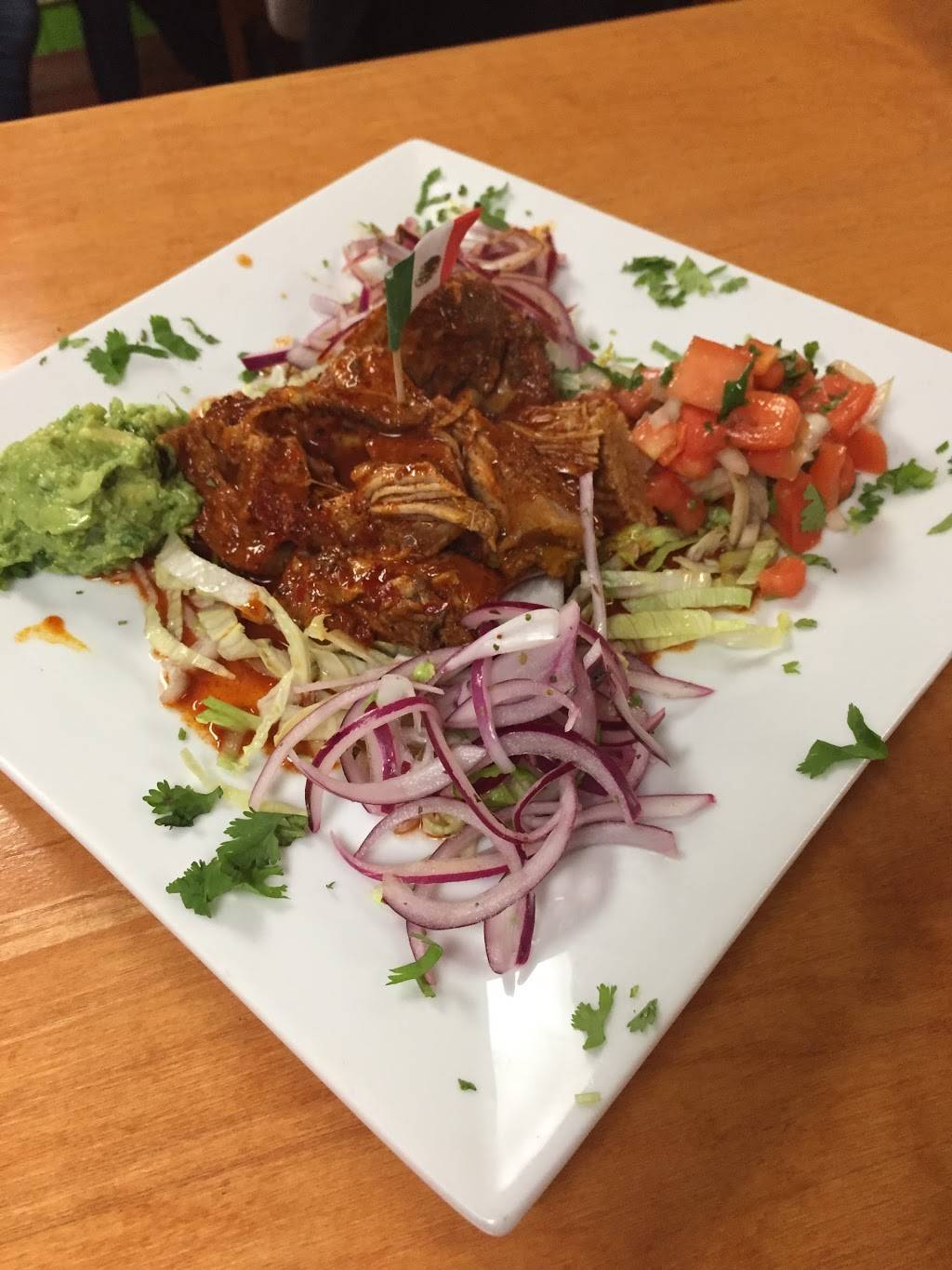 Los Poblanos Mexican Restaurant | restaurant | 212 Westport Ave, Norwalk, CT 06851, USA | 2032868482 OR +1 203-286-8482