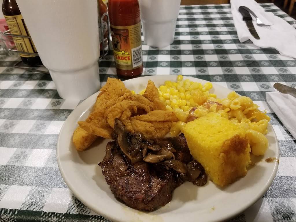 Butter Churn Restaurant | restaurant | 207 W Sinton St, Sinton, TX 78387, USA | 3613645900 OR +1 361-364-5900