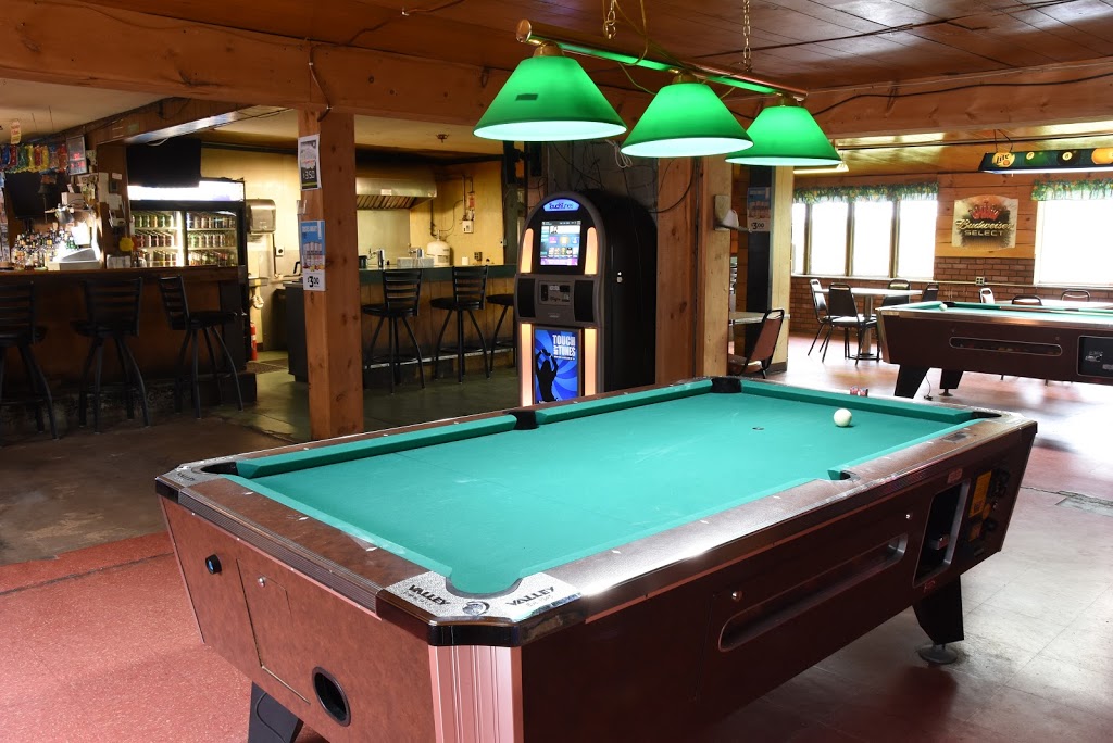 Oasis Bar & Grill | restaurant | 452 N Lakeview Ave, Endeavor, WI 53930, USA | 6085872643 OR +1 608-587-2643