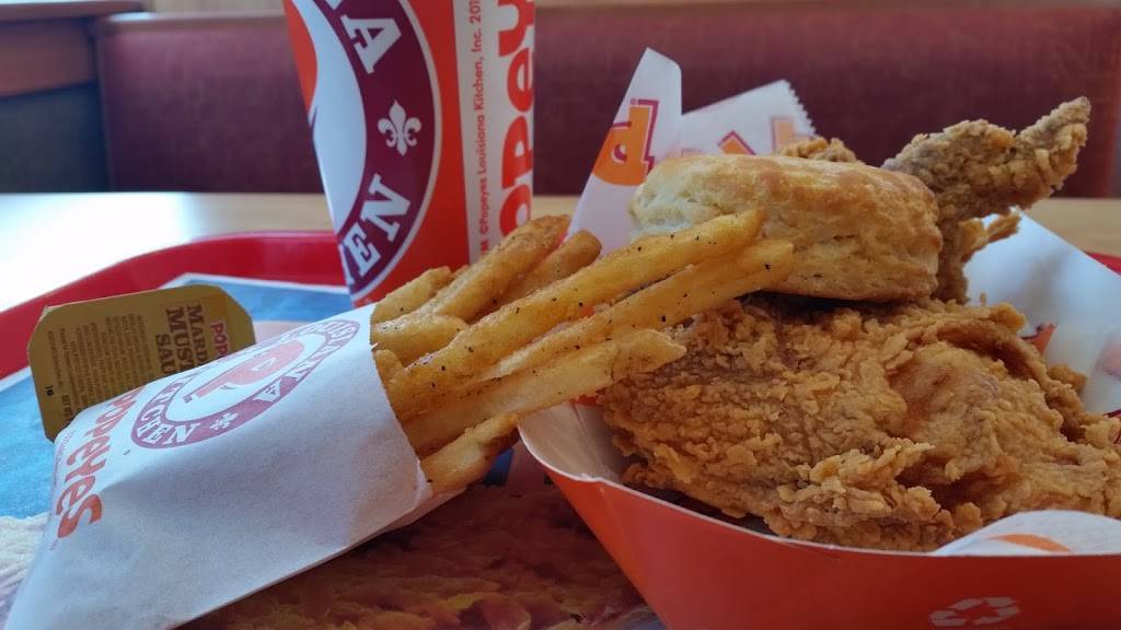 Popeyes Louisiana Kitchen | restaurant | 7120 Knightdale Blvd, Knightdale, NC 27545, USA | 9192955757 OR +1 919-295-5757