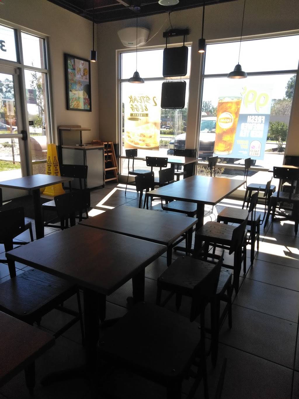 Taco Bell | meal takeaway | 3270 Old Forest Rd, Lynchburg, VA 24501, USA | 4349411453 OR +1 434-941-1453