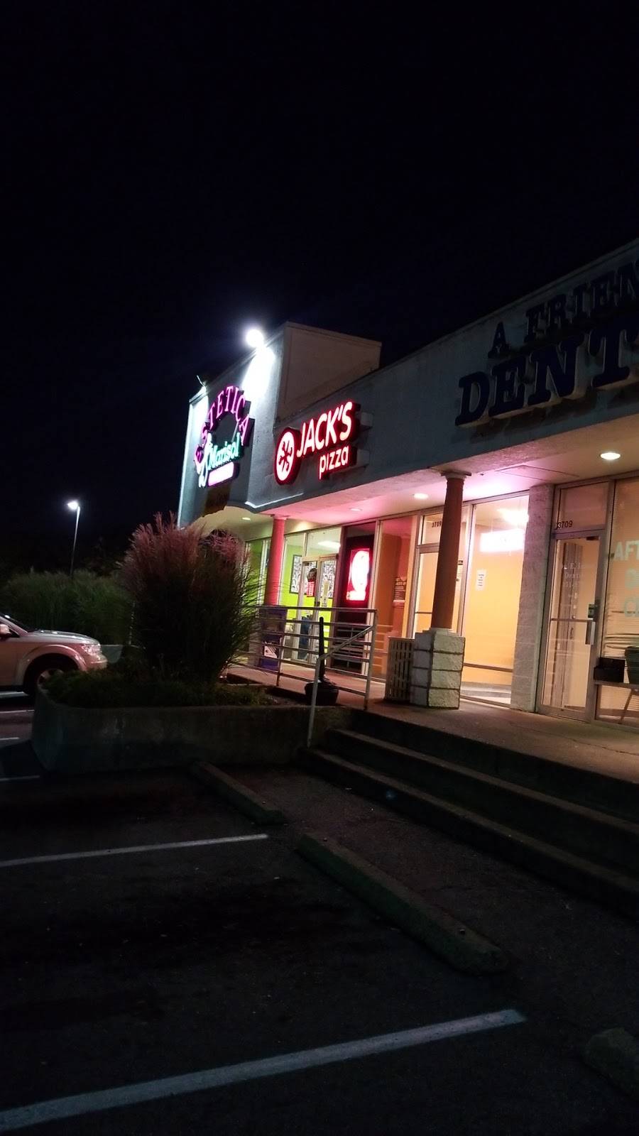 Jacks Pizza | meal delivery | 3709 E Washington St J, Indianapolis, IN 46201, USA | 3173560973 OR +1 317-356-0973