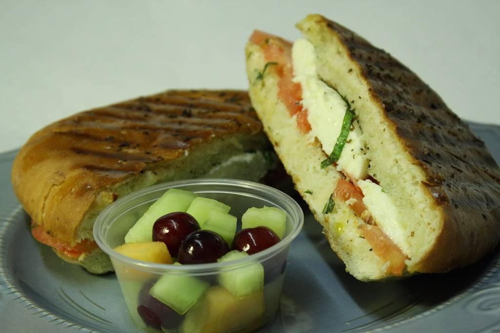 Vivianos Festa Italiano | cafe | 62 Fenton Plaza, Fenton, MO 63026, USA | 6363051474 OR +1 636-305-1474