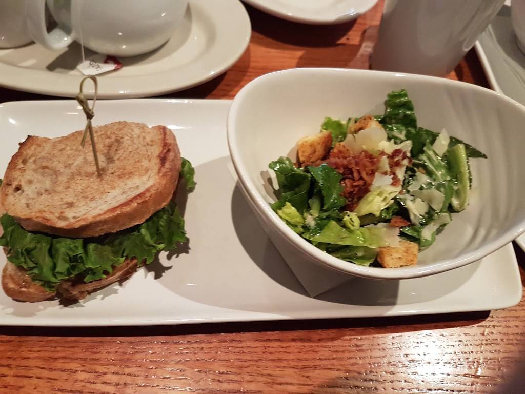 Canyon Creek Chophouse | restaurant | 2429 Fairview St, Burlington, ON L7R 2E3, Canada | 9053333339 OR +1 905-333-3339