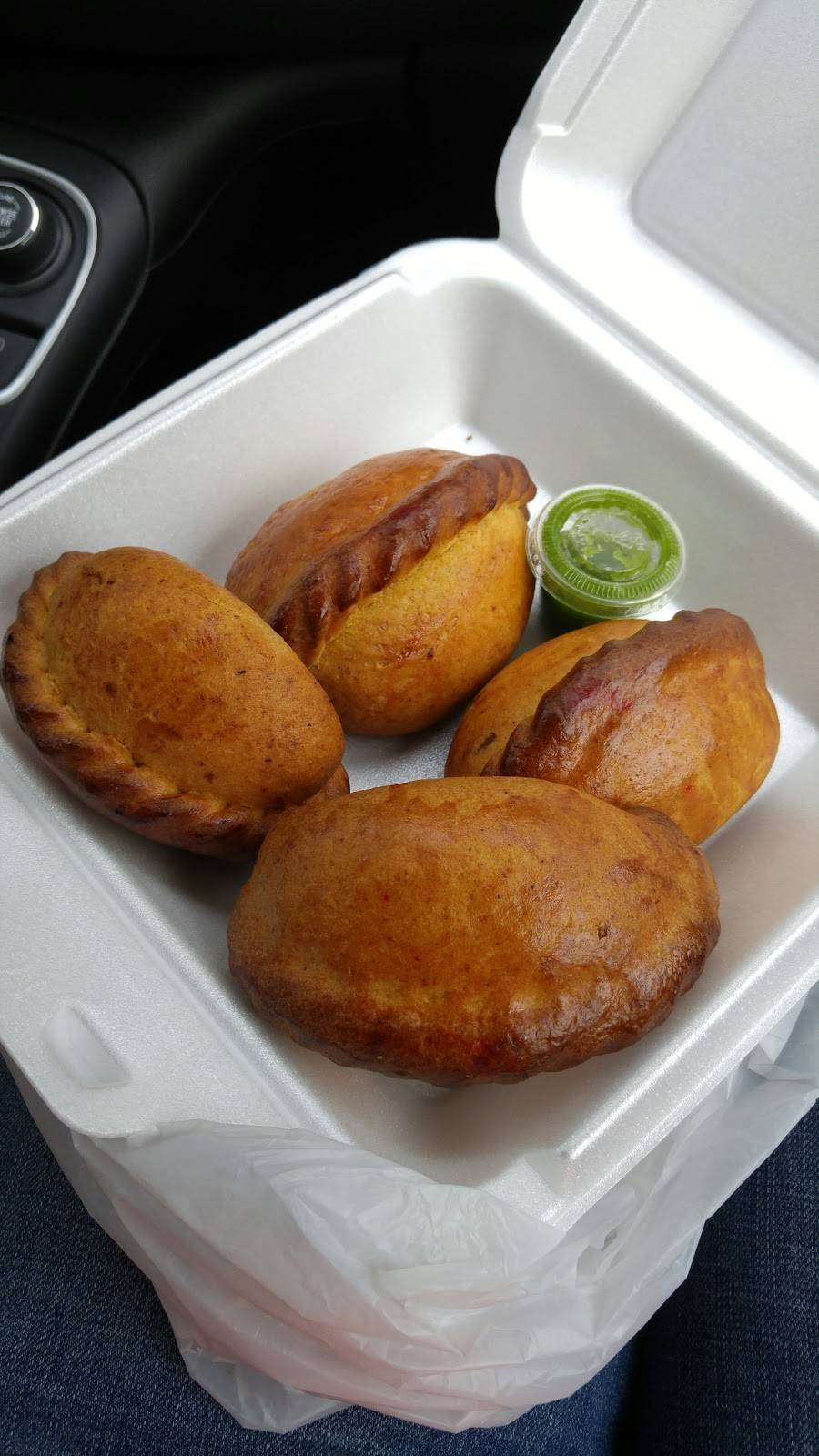 Pike Bolivian Restaurant | restaurant | 4111 Columbia Pike, Arlington, VA 22204, USA | 7035213010 OR +1 703-521-3010