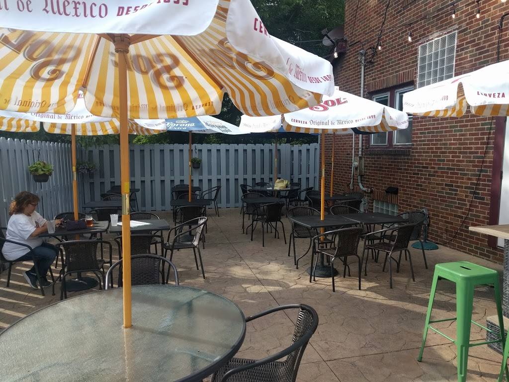 Hail Marys Food And Drink | restaurant | 27828 Center Ridge Rd, Westlake, OH 44145, USA | 4403857811 OR +1 440-385-7811