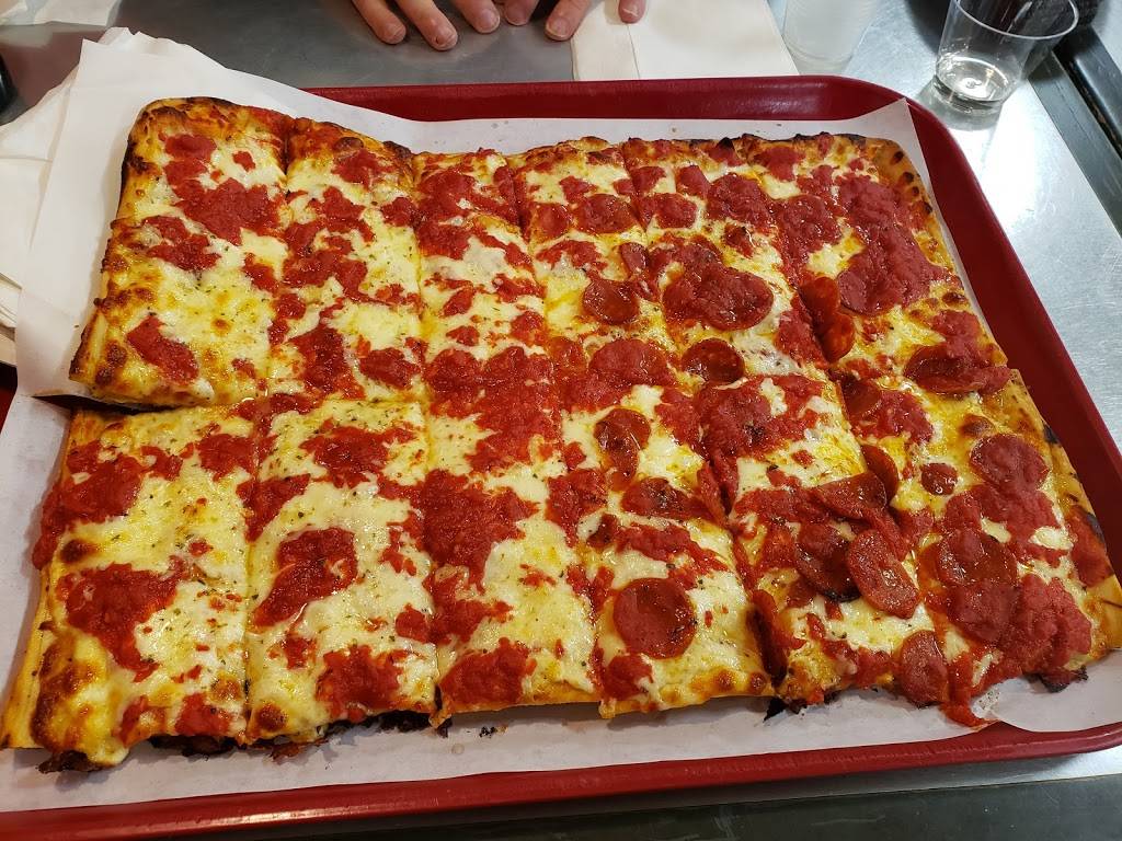 Caserta Pizzeria | restaurant | 121 Spruce St, Providence, RI 02903, USA | 4016213618 OR +1 401-621-3618