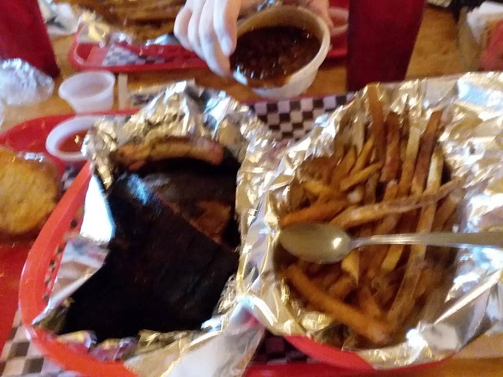 Jjs Barbeque | restaurant | 3321 Midway Mall, Elyria, OH 44035, USA | 4403249015 OR +1 440-324-9015