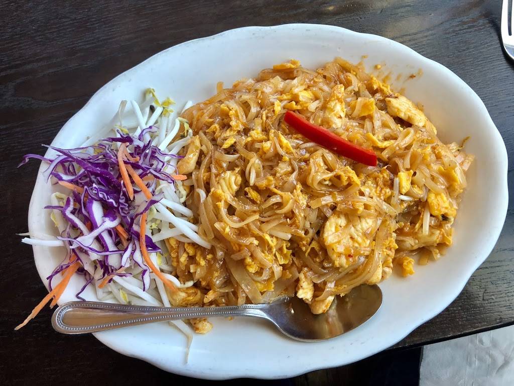 Cholada Thai Beach Cuisine | restaurant | 18763 Pacific Coast Hwy, Malibu, CA 90265, USA | 3103170025 OR +1 310-317-0025