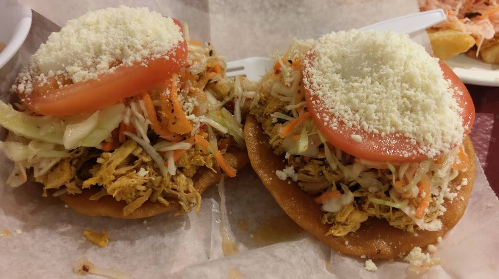 Pupuseria Dona Azucena | restaurant | 1090 Elden St, Herndon, VA 20170, USA | 7034358900 OR +1 703-435-8900