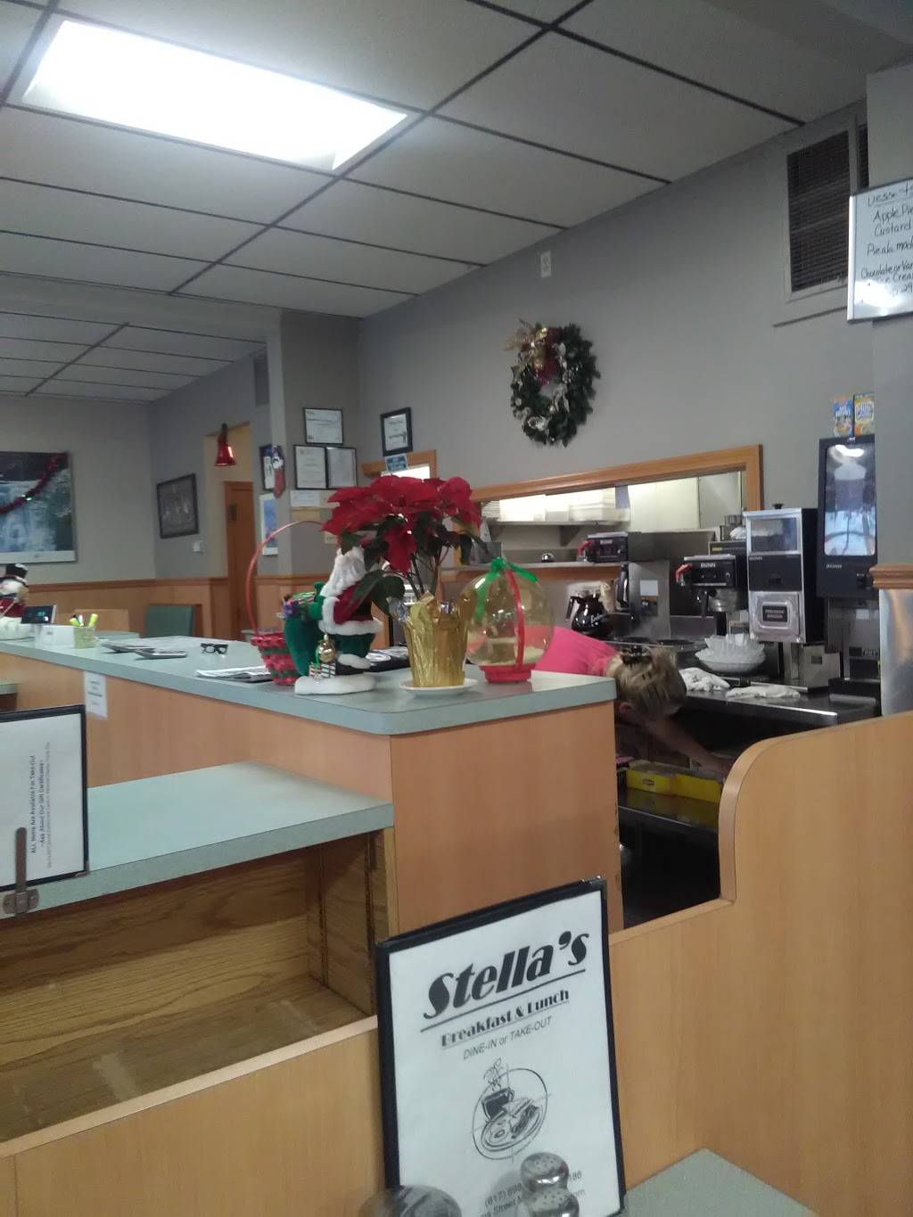 Stellas | restaurant | 558 Adams St, Milton, MA 02186, USA | 6176982740 OR +1 617-698-2740