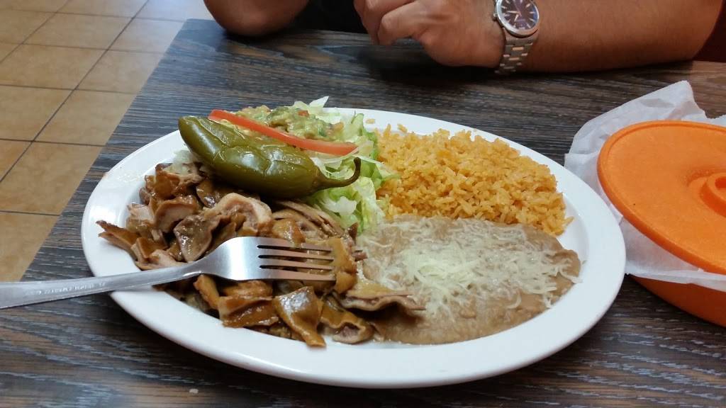Carnitas Michoacan | restaurant | 2228 Mitchell Rd, Ceres, CA 95307, USA | 2095312605 OR +1 209-531-2605