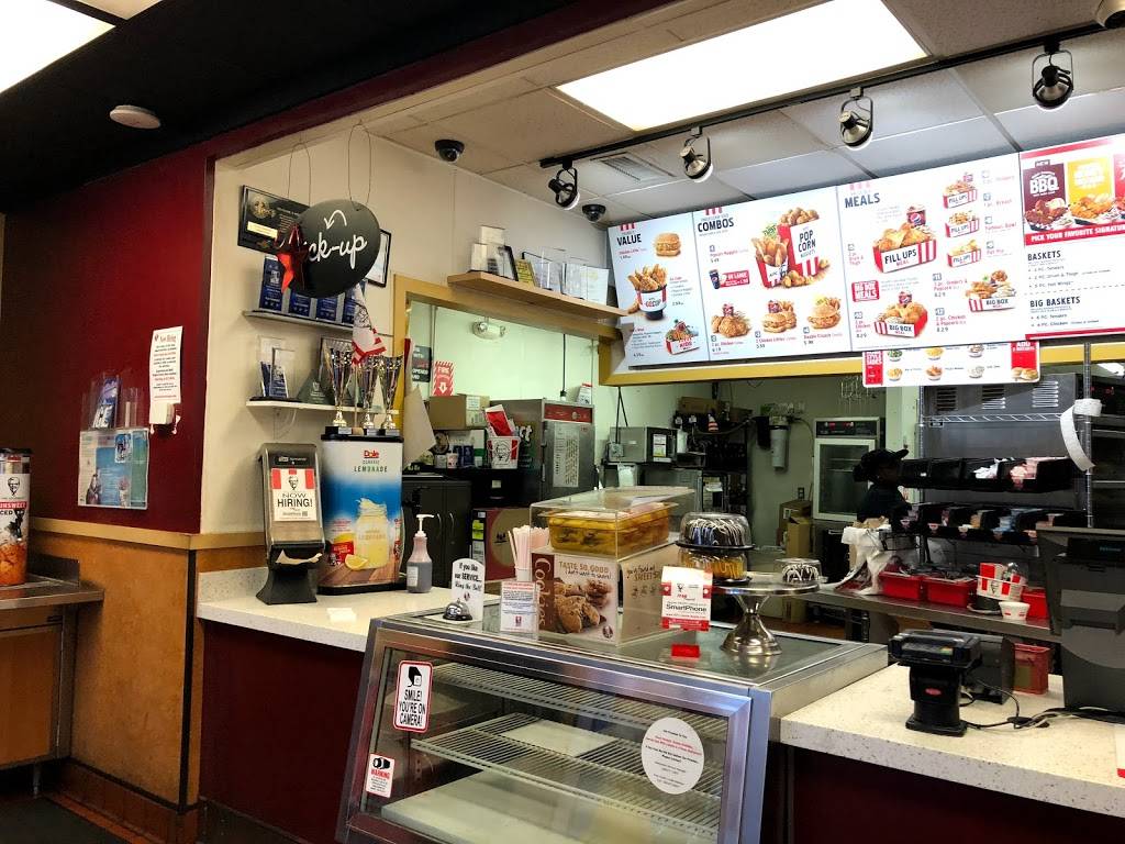 KFC | restaurant | 20740 Farmington Rd, Farmington, MI 48336, USA | 2484771960 OR +1 248-477-1960