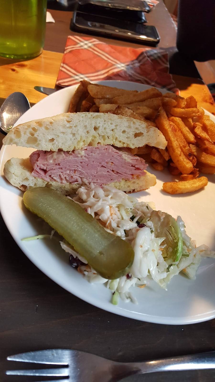 Resto Bouche B | restaurant | 582 Rue Principale, Sainte-Brigide-dIberville, QC J0J 1X0, Canada | 4503371796 OR +1 450-337-1796