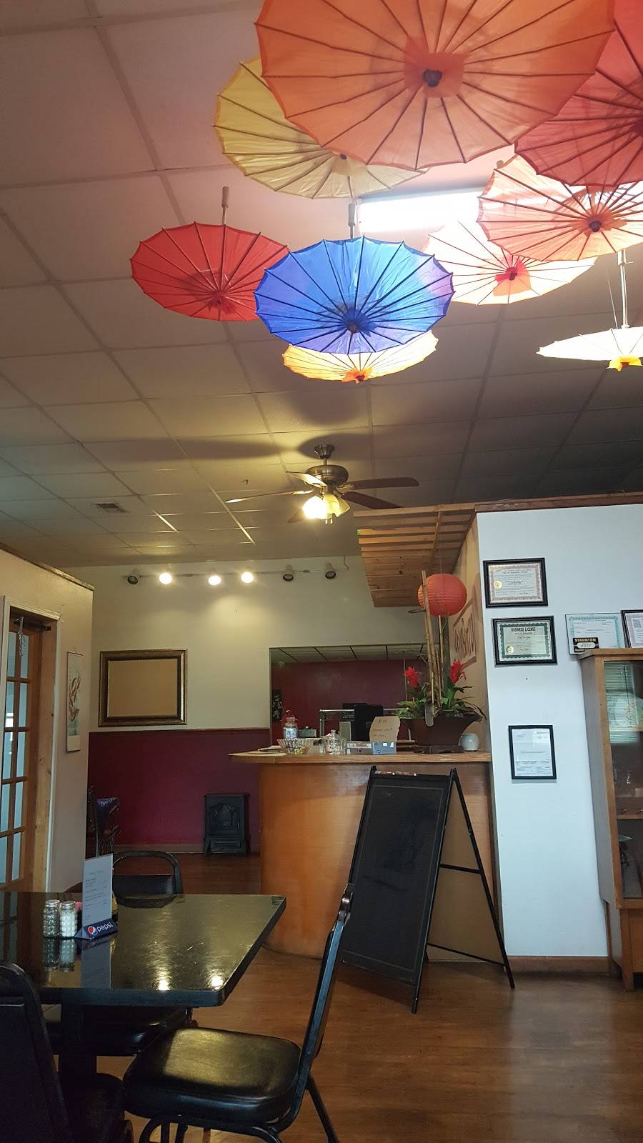 Asian Bistro By Olette | restaurant | 423 W Henry St, Staunton, IL 62088, USA | 6186352012 OR +1 618-635-2012