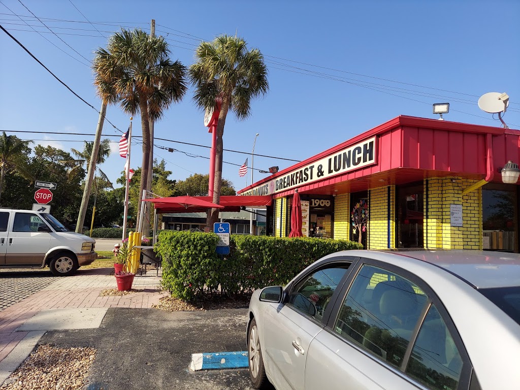 Dandee Donut Factory | bakery | 1900 E Atlantic Blvd, Pompano Beach, FL 33060, USA | 9547851461 OR +1 954-785-1461