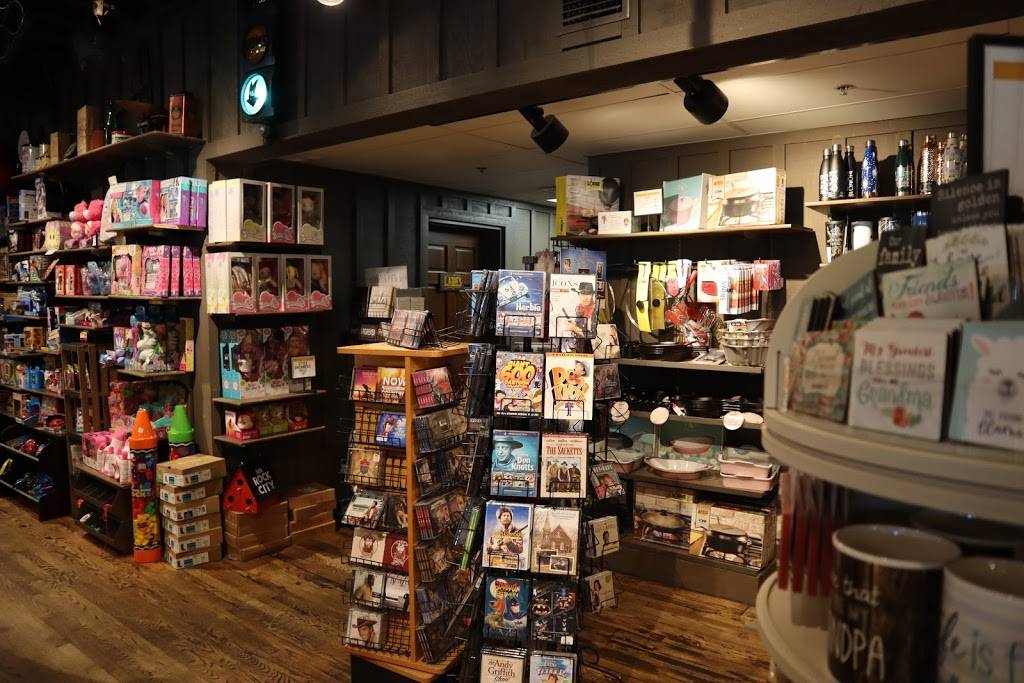 Cracker Barrel Old Country Store | restaurant | 1195 St Augustine Rd, Valdosta, GA 31601, USA | 2292445258 OR +1 229-244-5258