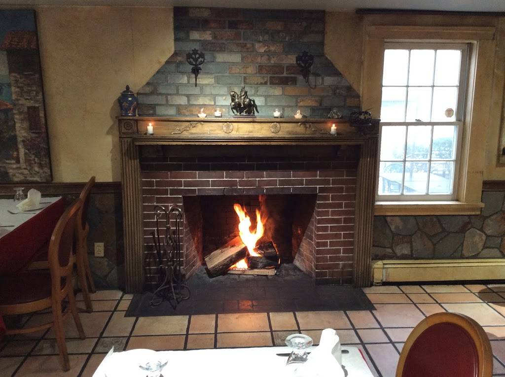 Vicolo Pizza Restaurant | meal delivery | 62 Main St, New Canaan, CT 06840, USA | 2039664966 OR +1 203-966-4966