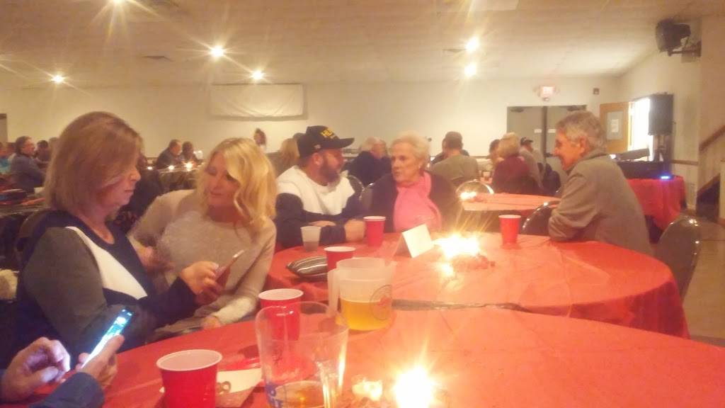 The Dive Bar and Grill | restaurant | 412 Eastern Ave suite A, Sunman, IN 47041, USA | 8126234040 OR +1 812-623-4040